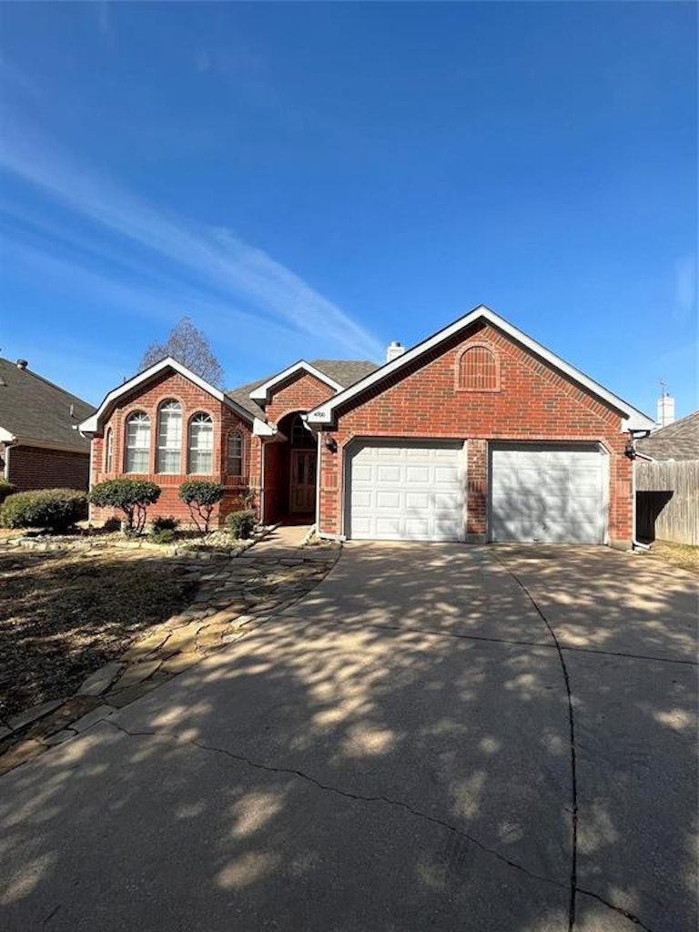 Photo 1 of 12 - 4700 Great Divide Dr, Fort Worth, TX 76137