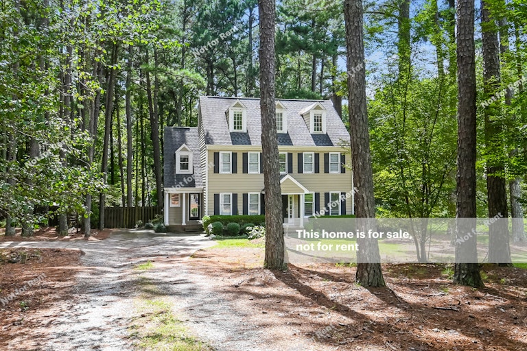 Photo 8 of 26 - 4908 Ten Ten Rd, Apex, NC 27539