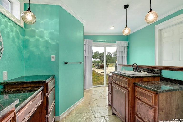 Photo 31 of 51 - 1359 E Ammann Rd, Bulverde, TX 78163