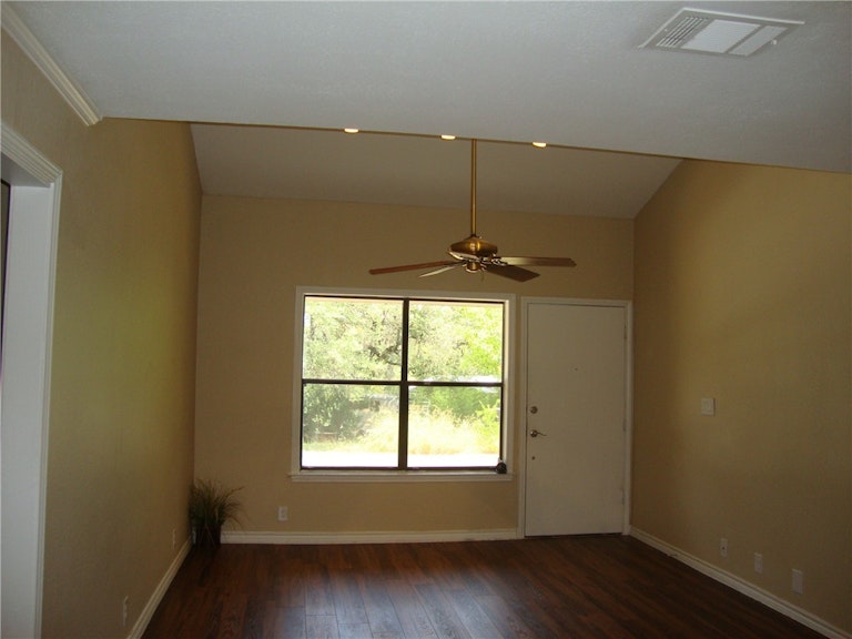 Photo 11 of 25 - 10716 Sunny Ln, Jonestown, TX 78645