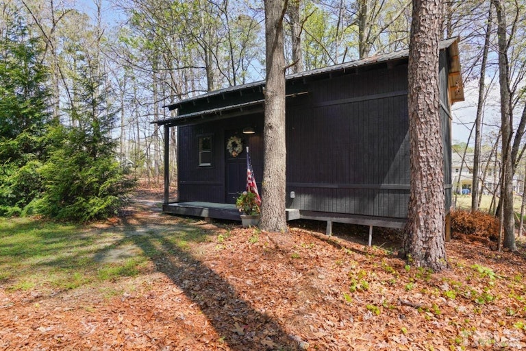 Photo 29 of 31 - 2016 Neuse Colony Dr, Clayton, NC 27527
