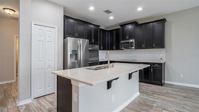 Photo 5 of 17 - 19365 Blossom Vine Ln, Lutz, FL 33558