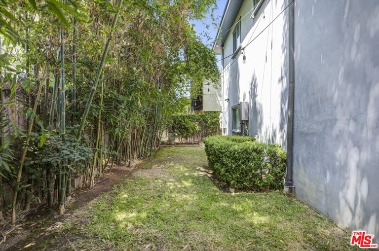Photo 48 of 49 - 641 N Mariposa Ave, Los Angeles, CA 90004
