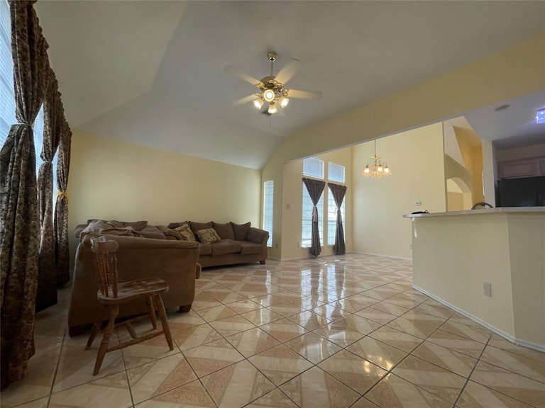 Photo 5 of 17 - 13103 Leader St, Houston, TX 77072