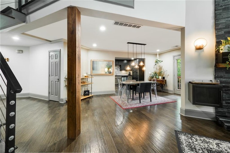 Photo 14 of 29 - 1467 Monroe Dr NE #4, Atlanta, GA 30324