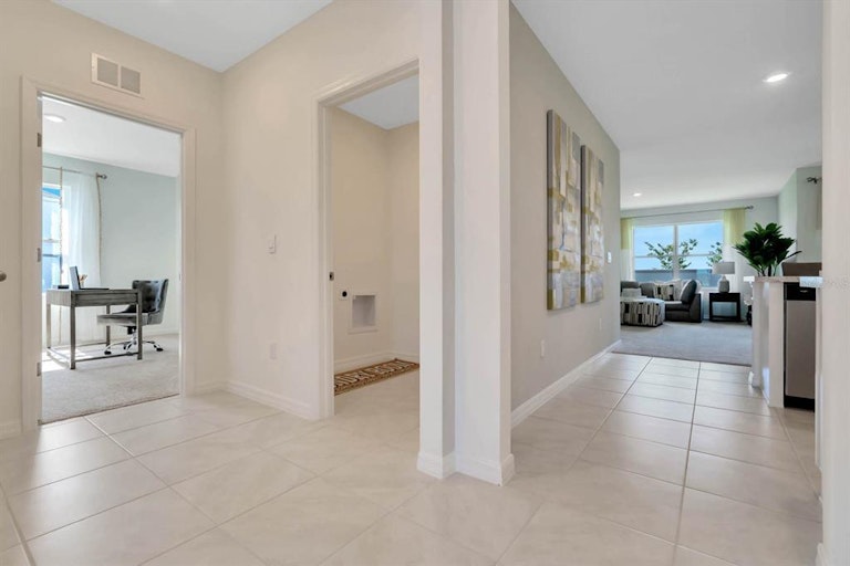Photo 3 of 34 - 1640 Buttonwood Way, Haines City, FL 33844