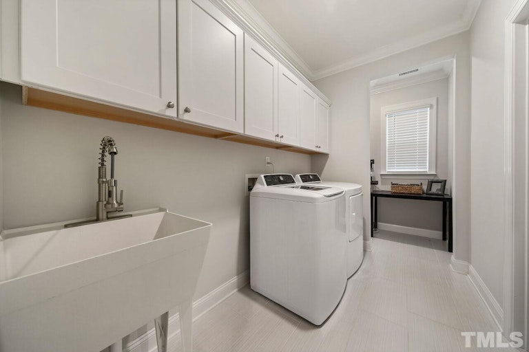 Photo 15 of 25 - 167 Sea Foam Dr, Raleigh, NC 27610