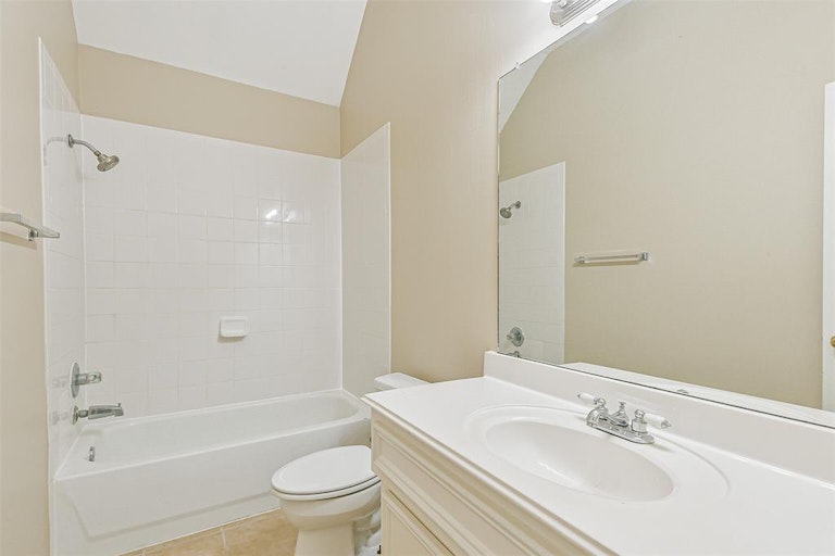 Photo 5 of 21 - 3715 Parkshire Dr, Pearland, TX 77584