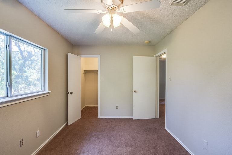 Photo 15 of 17 - 4842 Limestone Well Dr, San Antonio, TX 78247