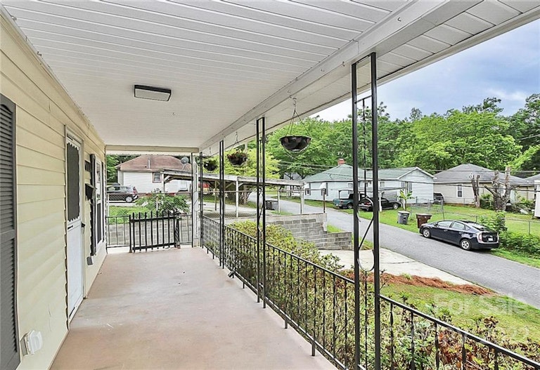 Photo 24 of 30 - 611 J Ave, Kannapolis, NC 28081