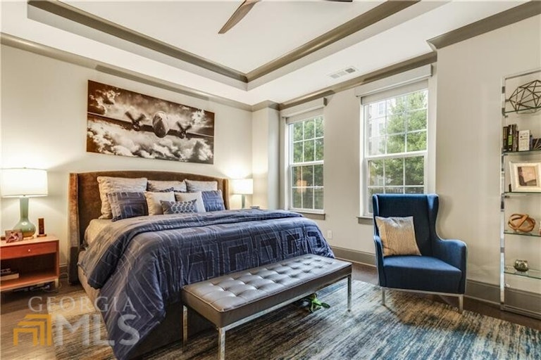 Photo 16 of 36 - 589 Broadview Pl NE, Atlanta, GA 30324