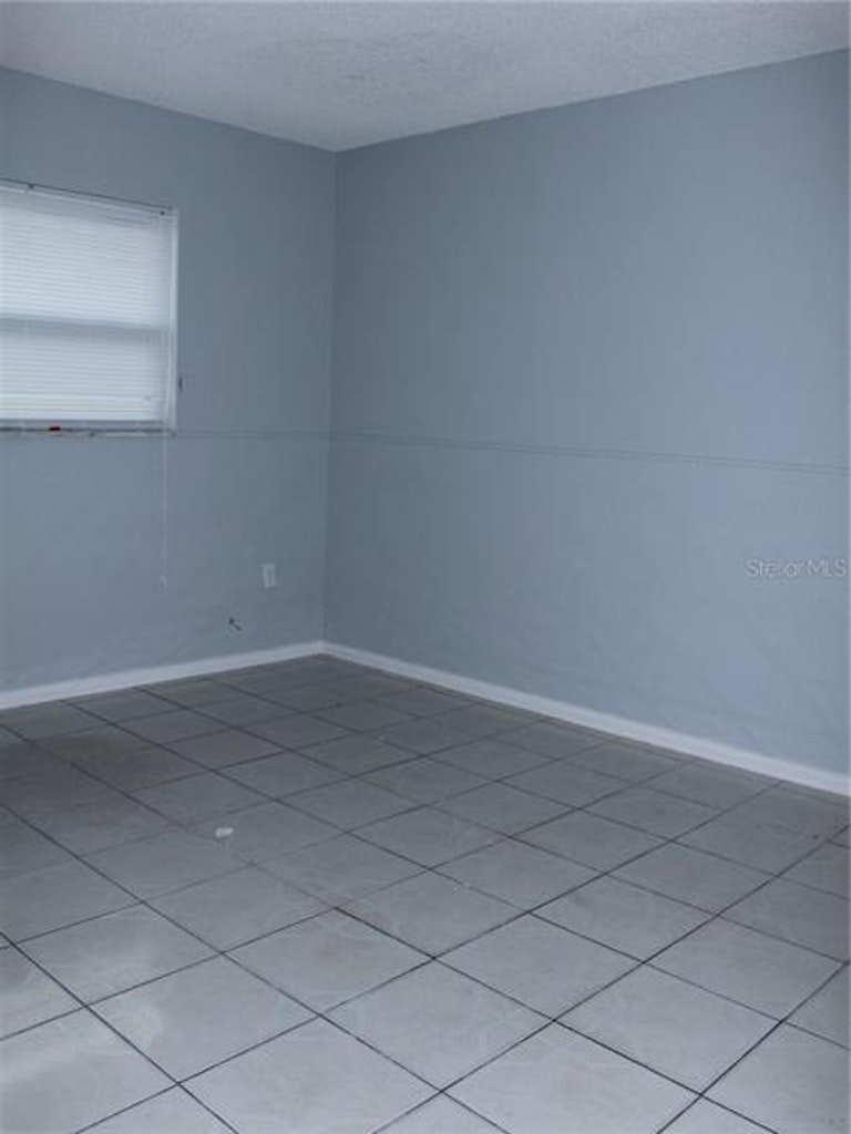 Photo 8 of 17 - 854 Hawkes Ave, Orlando, FL 32809