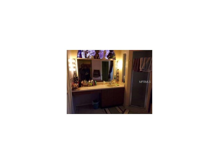 Photo 9 of 24 - 340 Blue Bayou Dr, Kissimmee, FL 34743