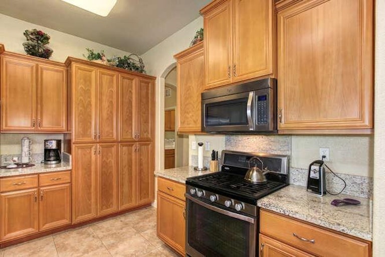 Photo 16 of 37 - 3469 Listan Way, Rancho Cordova, CA 95670