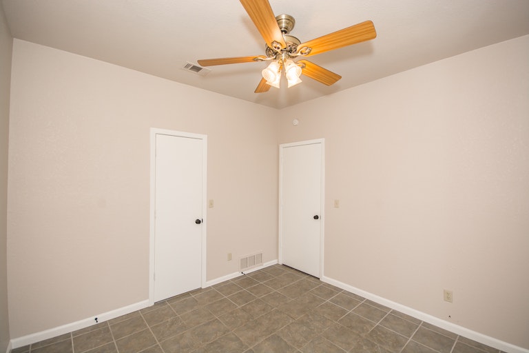 Photo 25 of 30 - 3813 Bond St, Rowlett, TX 75088