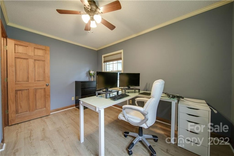 Photo 37 of 47 - 5802 Hillcrest Cir, Indian Trail, NC 28079