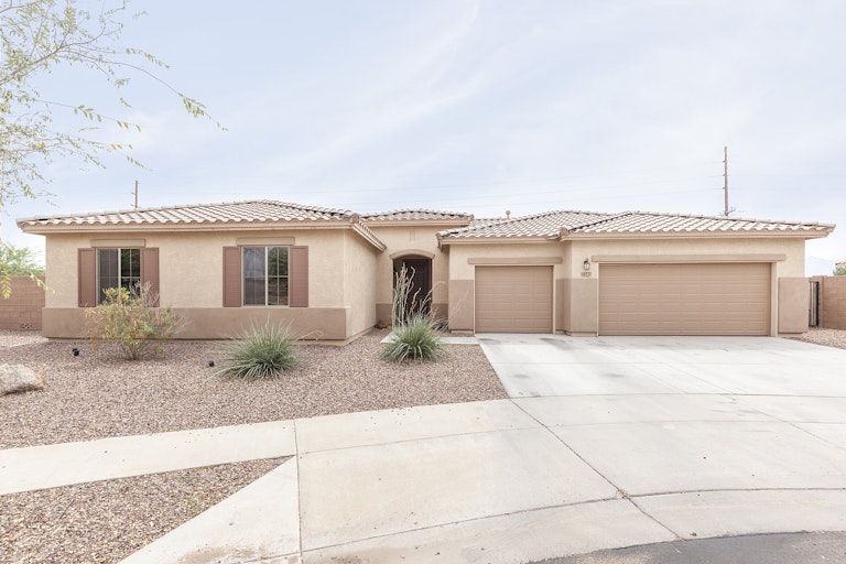 Photo 1 of 25 - 5613 W Kowalsky Ln, Phoenix, AZ 85339