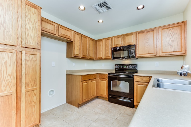Photo 7 of 31 - 17442 W Boca Raton Rd, Surprise, AZ 85388