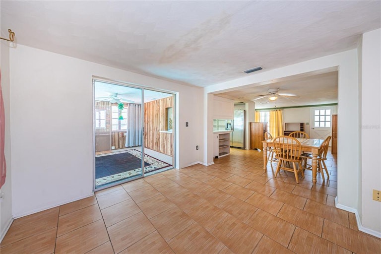Photo 24 of 41 - 3547 Delta Pl, Holiday, FL 34691