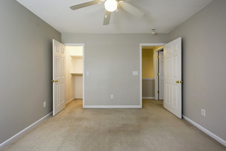 Photo 12 of 16 - 7525 Brighton Hill Ln, Raleigh, NC 27616