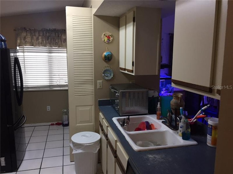 Photo 4 of 7 - 1407 Piney Branch Cir, Valrico, FL 33594