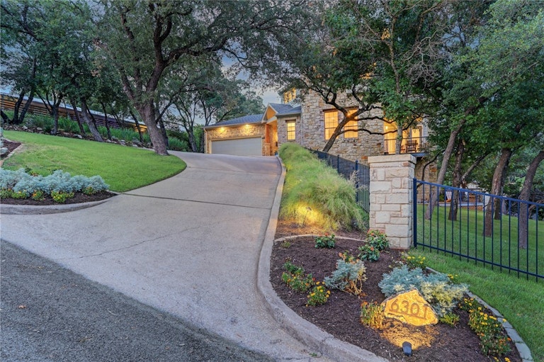 Photo 1 of 40 - 6301 Mountainclimb Dr, Austin, TX 78731