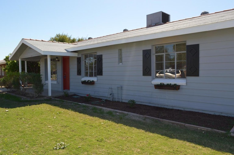 Photo 1 of 35 - 2137 W Verde Ln, Phoenix, AZ 85015