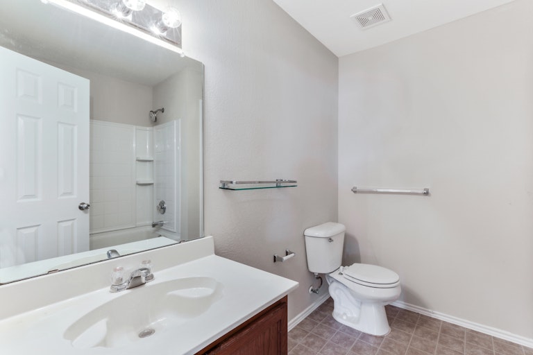 Photo 25 of 27 - 8414 River Bluffs Dr, Arlington, TX 76002