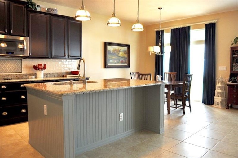 Photo 5 of 15 - 716 Sandy Bar Dr, Winter Garden, FL 34787