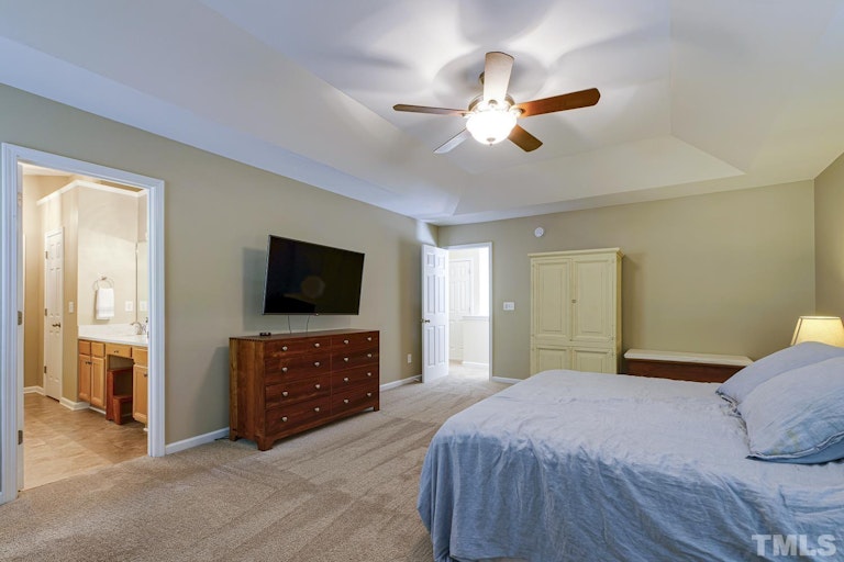 Photo 15 of 27 - 1007 Brickstone Dr, Apex, NC 27502
