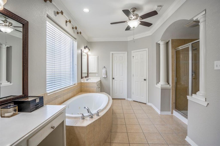 Photo 22 of 50 - 1455 Hatchmere Pl, Spring, TX 77379