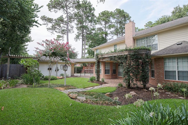 Photo 45 of 50 - 16011 Camillia Trl, Tomball, TX 77377