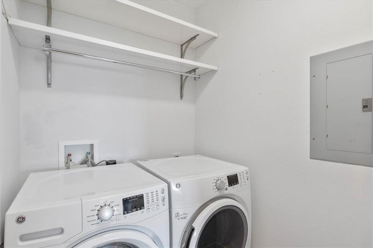 Photo 23 of 58 - 4802 51st St W #518, Bradenton, FL 34210