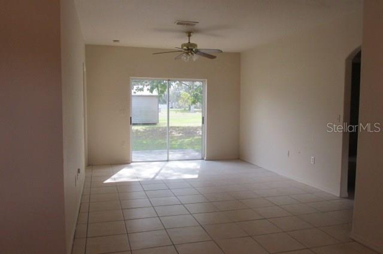 Photo 2 of 9 - 217 Ann Ave, Dundee, FL 33838