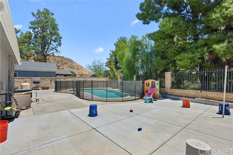 Photo 26 of 28 - 31662 Hipshot Dr, Castaic, CA 91384
