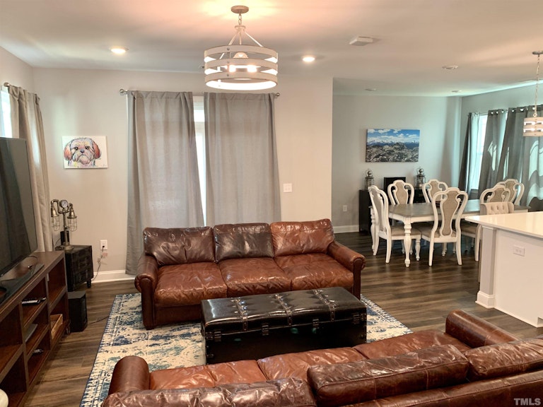 Photo 4 of 27 - 133 Beldenshire Way, Holly Springs, NC 27540