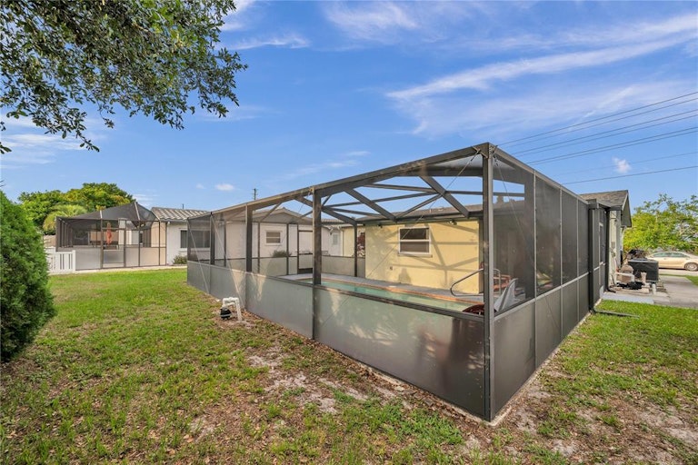 Photo 43 of 52 - 9851 Marlinton Ln, Port Richey, FL 34668