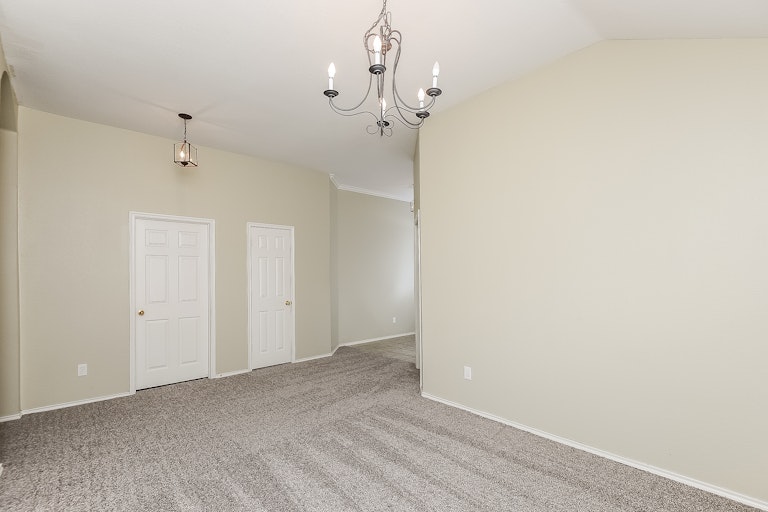 Photo 8 of 25 - 13308 Ridgepointe Rd, Fort Worth, TX 76244