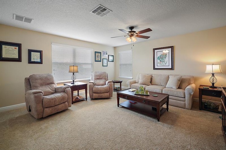 Photo 24 of 39 - 30213 Hackney Loop, Mount Dora, FL 32757
