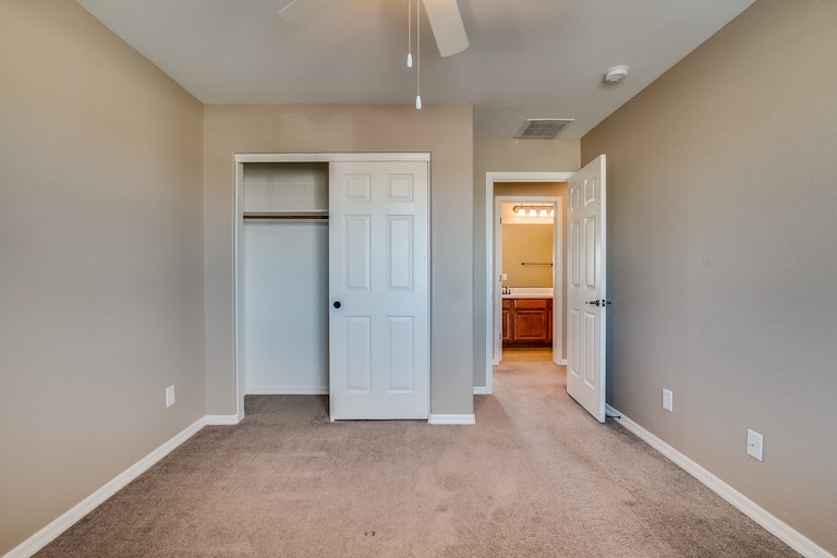 Photo 28 of 43 - 5711 S Parkcrest St, Gilbert, AZ 85298