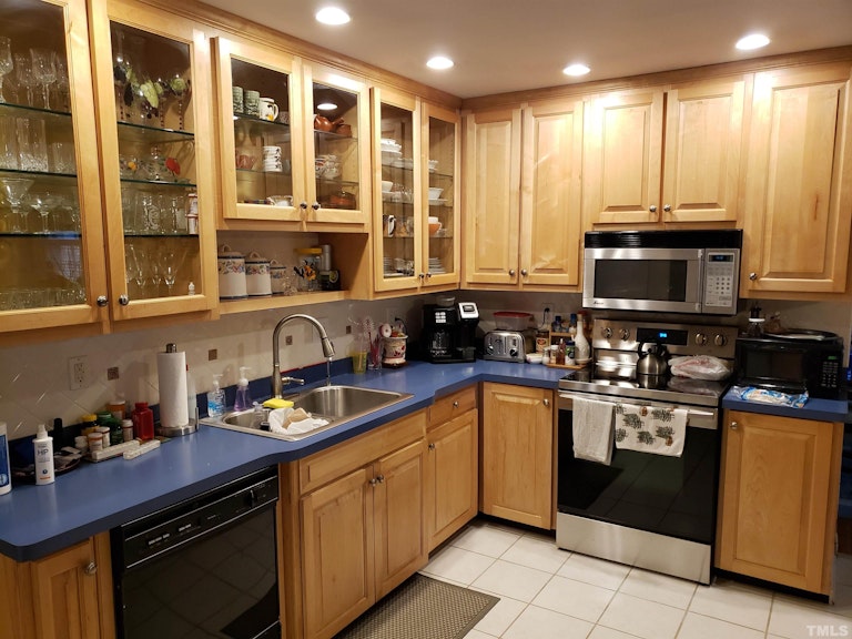 Photo 5 of 20 - 822 Union St, Cary, NC 27511