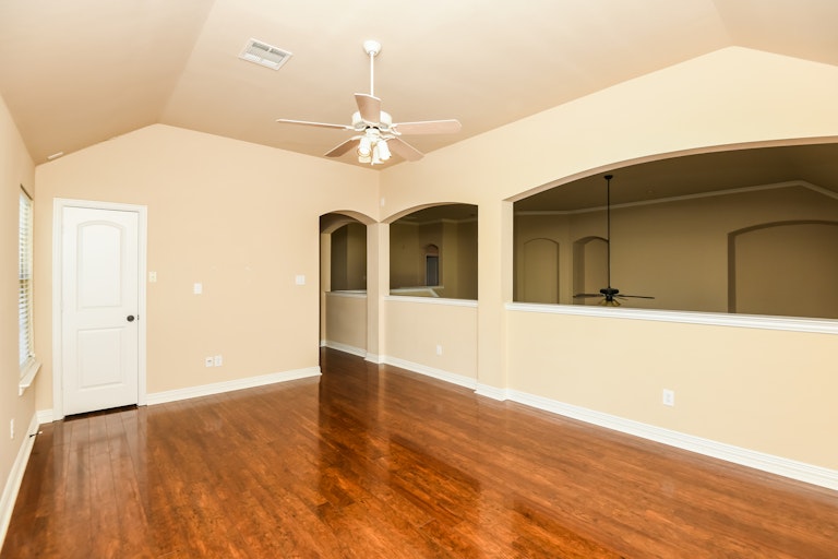 Photo 12 of 27 - 3625 Jennifer Dr, Flower Mound, TX 75022