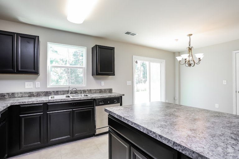 Photo 13 of 25 - 370 Fieldspar Ln, Clayton, NC 27520