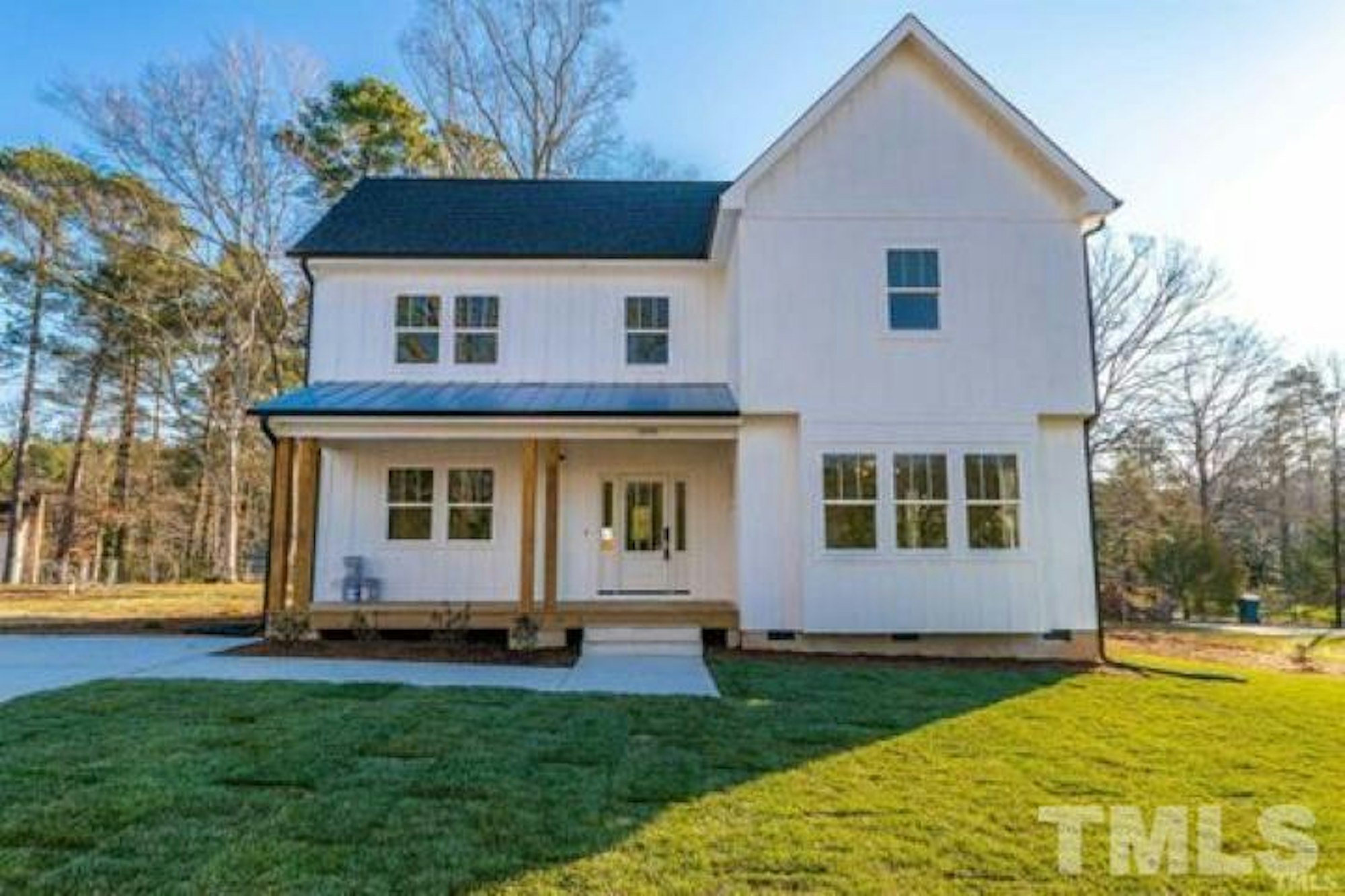 Photo 1 of 51 - 705 Colleton Rd, Raleigh, NC 27610