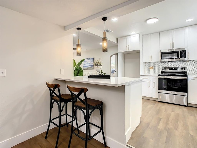 Photo 12 of 26 - 420 40th St S, Saint Petersburg, FL 33711