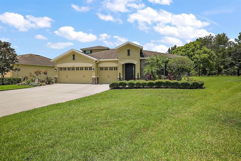 Photo 1 of 39 - 30213 Hackney Loop, Mount Dora, FL 32757