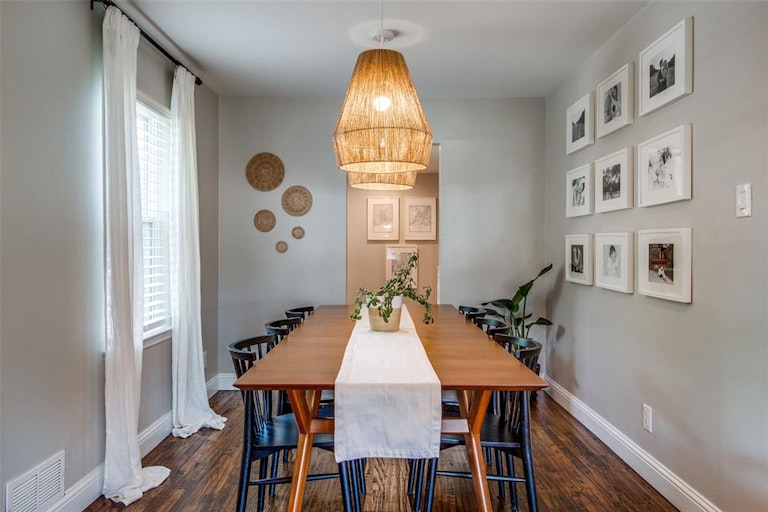 Photo 7 of 25 - 911 Fernwood Dr, Richardson, TX 75080