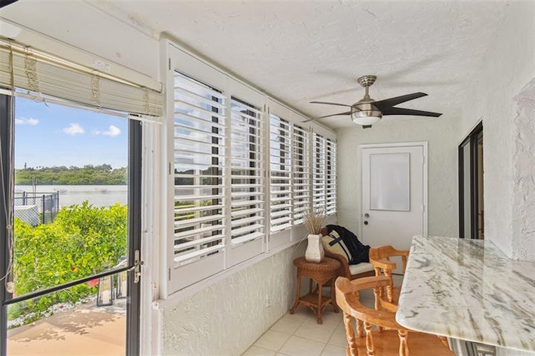 Photo 15 of 45 - 1 Windrush Blvd #5, Indian Rocks Beach, FL 33785