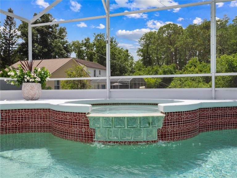 Photo 31 of 40 - 1026 Lake Davenport Blvd, Davenport, FL 33897