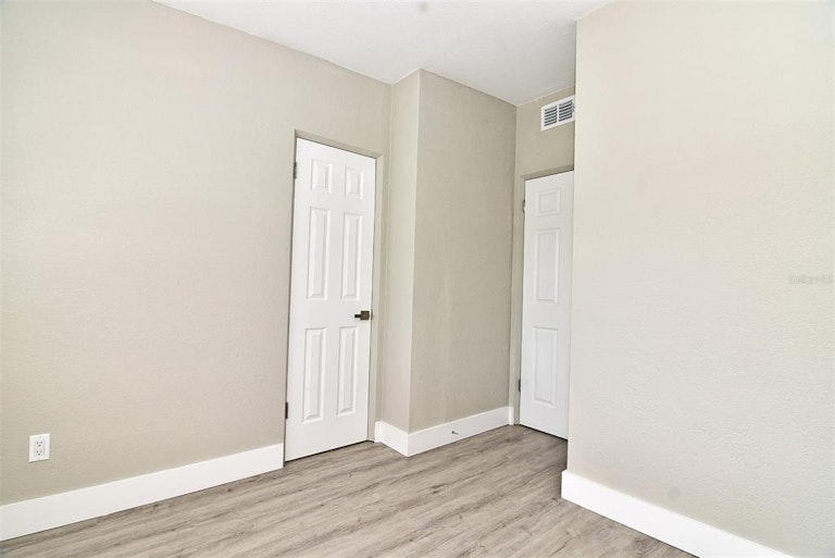 Photo 21 of 40 - 2201 Murdock Blvd, Orlando, FL 32817